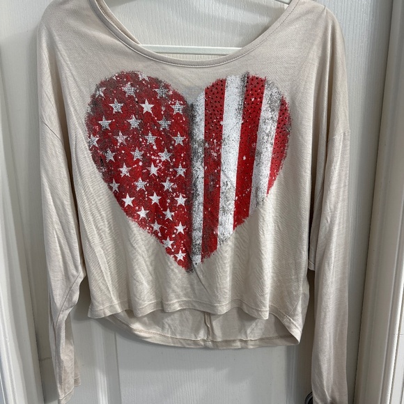 American Flag Heart - Picture 1 of 3